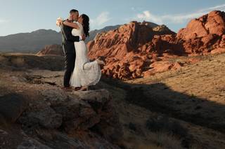 Scenic Las Vegas Weddings and Photography - 14