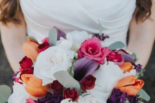 A Man and A Woman Floral Design - 68