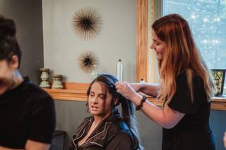 Su Casa Salon and Bridal Suite - 10