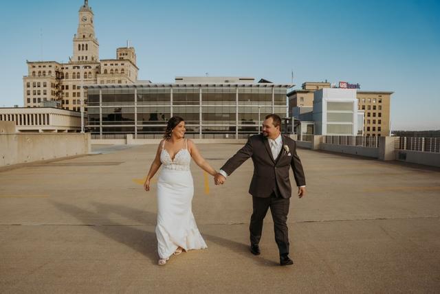 Zazou's Bridal Boutique & Tuxedos - 1