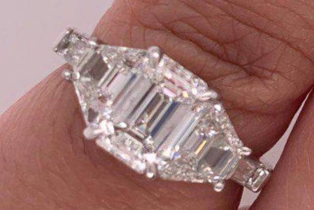 Warehouse on sale diamond rings