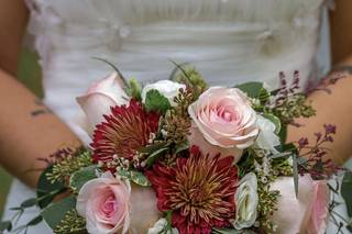SuEllen's Floral Company - 19