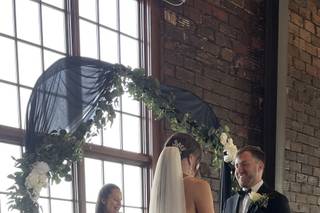 Officiant Amber - 12