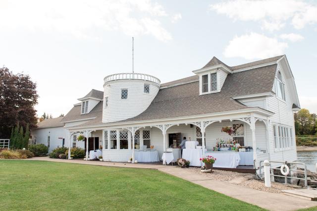 Valcour Inn and Boathouse - 4