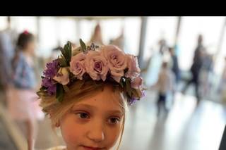 Daisy's Front Porch Flowers, Events & Creative Studio - 40