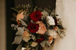 Creative Designs Floral and Events - 5