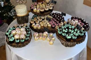 Frosted Swirl Cupcakes - 92