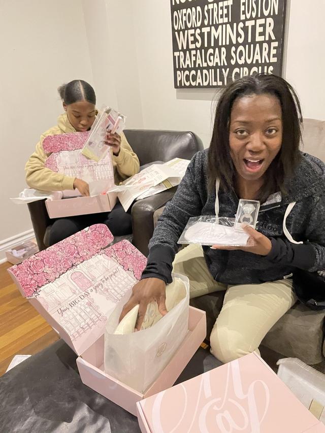 Mrs... At Last! Wedding Gifts Inc. - 1