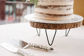 LuAnn's Cupcakes & Bakery - 5