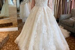 Elegant Touch Bridal & Tuxedo - 17