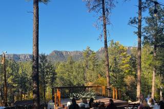 Creekside Cabins & Tavern - 19