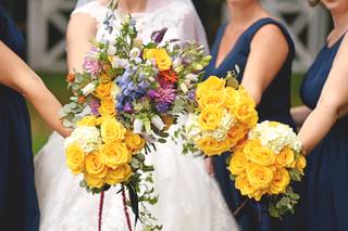Bumblebee's Flowers & Gifts - 8