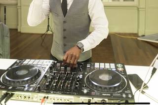Exquisite Sounds Entertainment 5