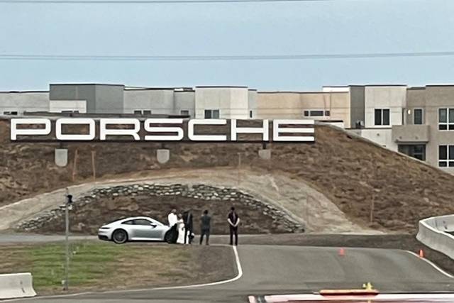 Porsche Experience Center 1