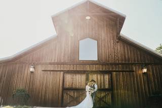 Whispering Oaks Wedding Venue - 15