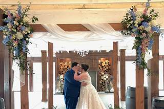 Designs By Linda Florist - 18