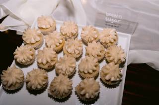 Seabreeze Cupcakes - 12