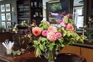ELM Garden & Floral Design - 11