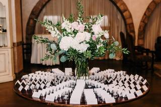 Hearts and Flowers Floral Design Studio - 17
