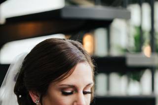 Kiss & Makeup - On Location Hair and Makeup - 11