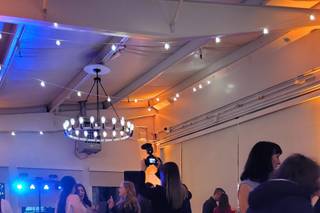 Runaway DJ & Lighting - 6
