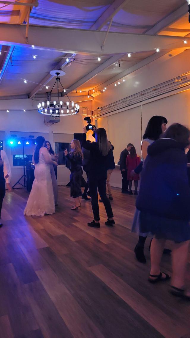 Runaway DJ & Lighting - 1