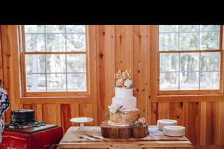 Bee's Knees Bakery - 4