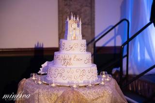 Divine Delicacies Custom Cakes - 6