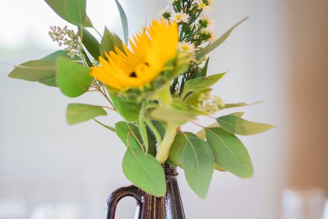 Monday Morning Flower and Balloon Co 3