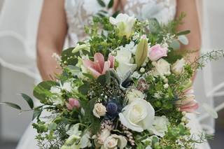 Best in Bloom Bouqets - 1