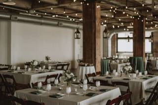 Feasts of Fancy Loft Space & Urban Courtyard - 4