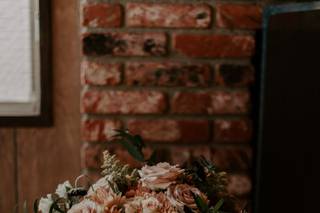 M Designs Floral And Event Designs - 11
