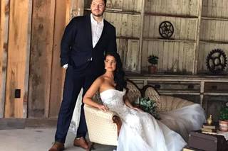 Rustic Charm Vintage Rentals - 23