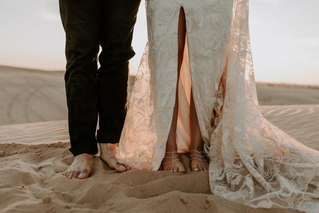 Taylor Blank Photo - 1