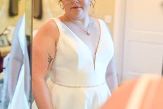Caryn's Bridals, Formals & Tuxedos - 5