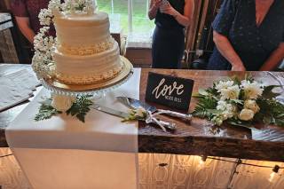 Suzie's Floral Creations - 7