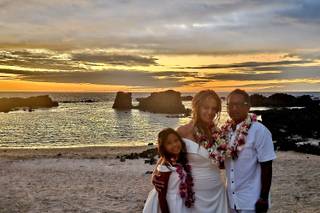 Hawaiian Style Beach Weddings with ALOHA - 17