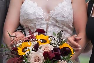 Monzie's Floral Design - 10