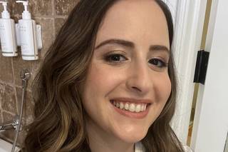 Amy H Makeup - 16