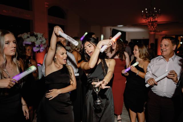 106.1 Kiss FM DJ Michael Blake presents Pro DJ Wedding - 3