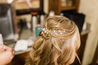 The West Willow Salon - 12