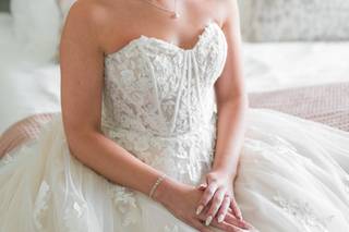 The Veil Hair and Makeup Co - 23
