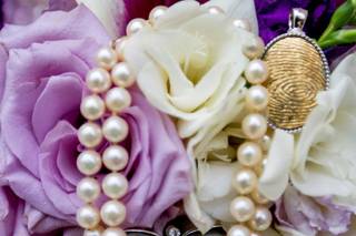 A Man and A Woman Floral Design - 70