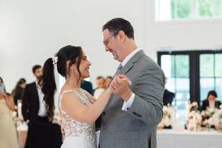 Addison Woods Wedding and Event Venue - 19