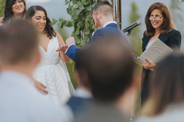 Summit Celebrant - Leslie Ross Officiant 3