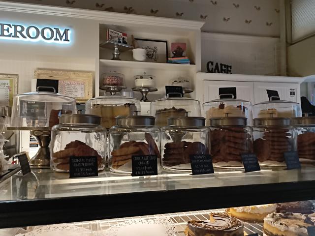 The CakeRoom Bakery - 1