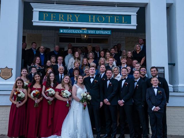 Perry Hotel - 3