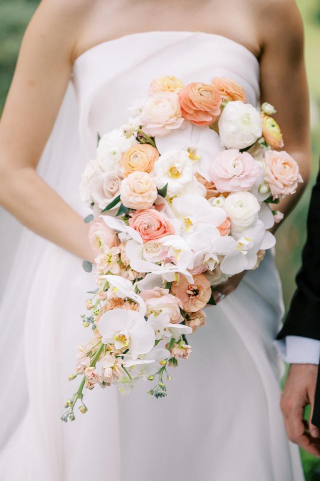 Linens & Flowers Design - 2