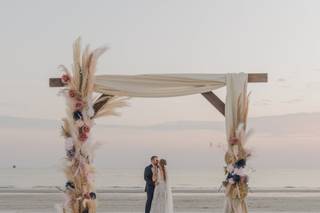 Simple Weddings - 27