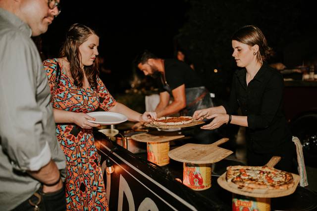 Two Doughs Pizza Co. 4